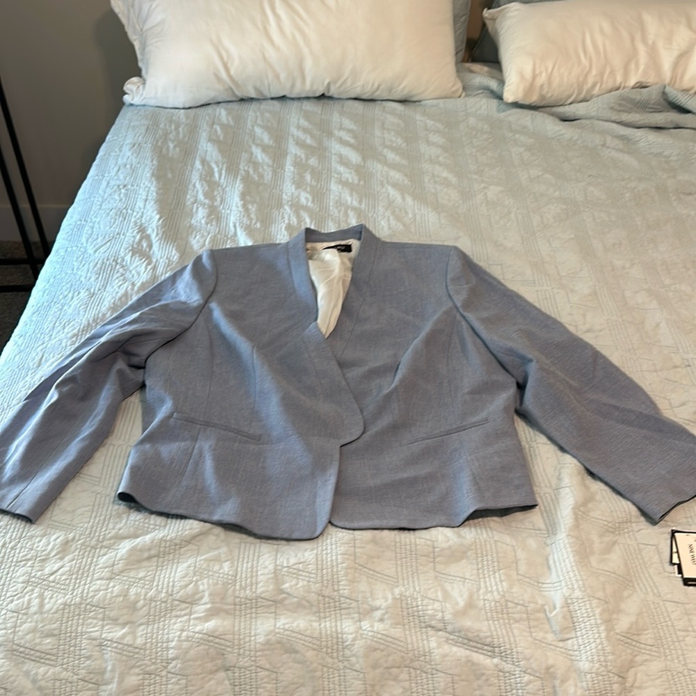 NWT NINE WEST PLUS SIZE BLAZER SIZE 24